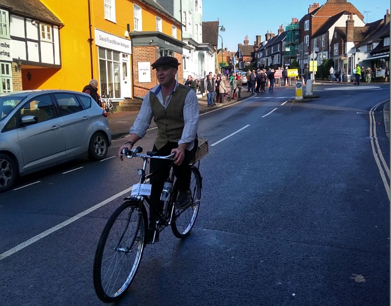 Sunday Chase: 3rd November 2019 Sunday Chase: 3rd November 2019